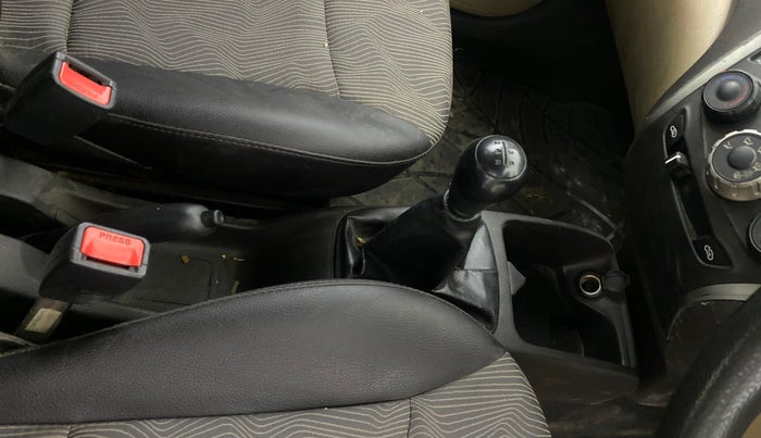 2013 Hyundai Eon ERA +, Petrol, Manual, 47,660 km, Gear Lever