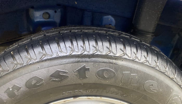 2013 Hyundai Eon ERA +, Petrol, Manual, 47,660 km, Left Rear Tyre Tread