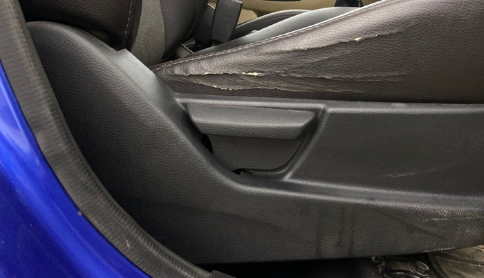 2013 Hyundai Eon ERA +, Petrol, Manual, 47,660 km, Driver Side Adjustment Panel