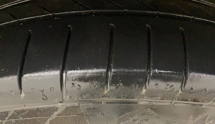 2021 Tata Safari XZA PLUS, Diesel, Automatic, 57,303 km, Right Front Tyre Tread