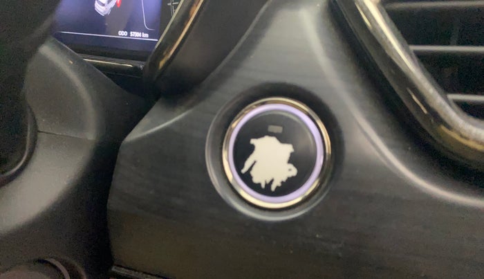 2021 Tata Safari XZA PLUS, Diesel, Automatic, 57,303 km, Keyless Start/ Stop Button