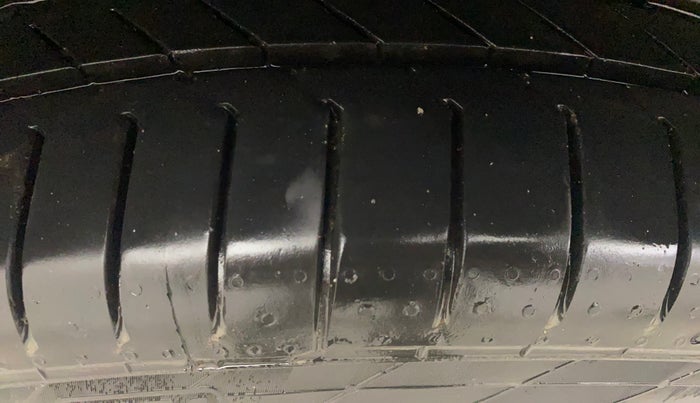 2021 Tata Safari XZA PLUS, Diesel, Automatic, 57,303 km, Right Rear Tyre Tread