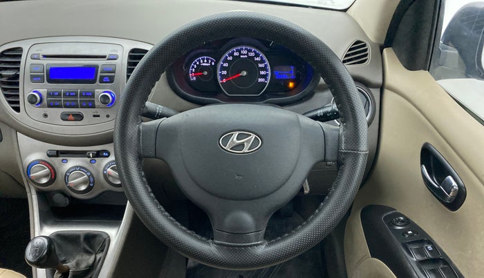 2013 Hyundai i10 MAGNA 1.2 KAPPA2, Petrol, Manual, 59,699 km, Steering Wheel Close Up
