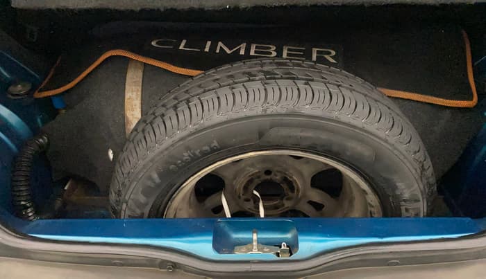 2019 Renault Kwid CLIMBER 1.0 AMT (O), CNG, Automatic, 55,495 km, Boot Inside
