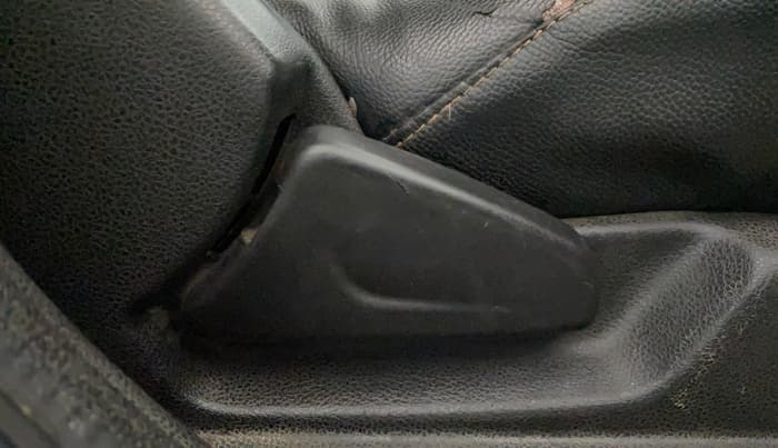 2019 Renault Kwid CLIMBER 1.0 AMT (O), CNG, Automatic, 55,495 km, Driver Side Adjustment Panel