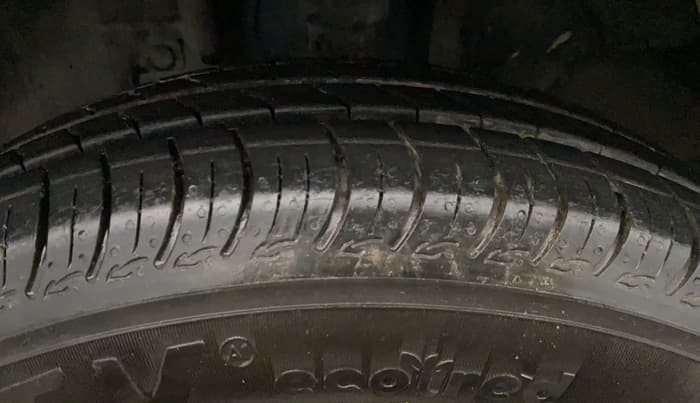2019 Renault Kwid CLIMBER 1.0 AMT (O), CNG, Automatic, 55,495 km, Left Front Tyre Tread