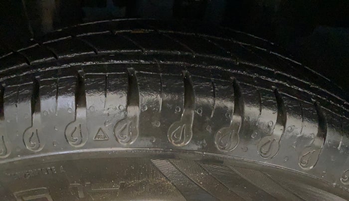 2021 Renault Kwid RXL 1.0, Petrol, Manual, 30,248 km, Left Front Tyre Tread