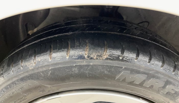 2023 Hyundai GRAND I10 NIOS SPORTZ 1.2 KAPPA VTVT, CNG, Manual, 31,918 km, Left Front Tyre Tread