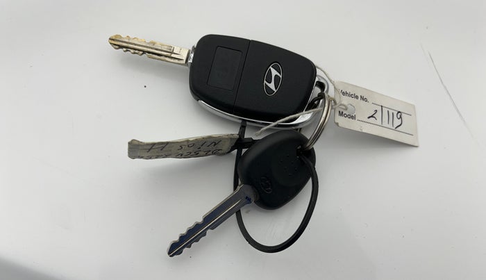 2023 Hyundai GRAND I10 NIOS SPORTZ 1.2 KAPPA VTVT, CNG, Manual, 31,918 km, Key Close Up