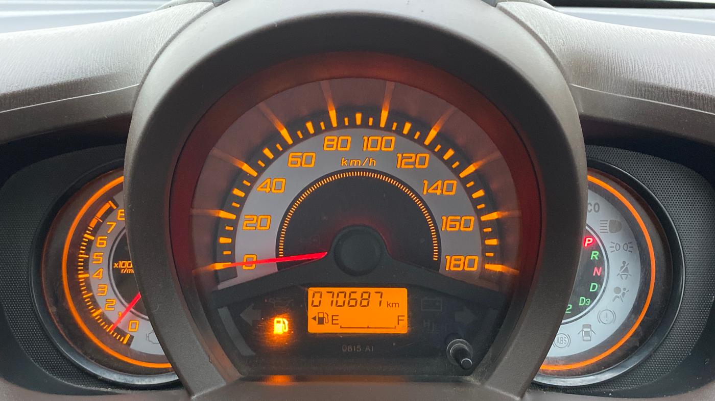 2013 Honda Brio VX AT, Petrol, Automatic, 70,800 km, Odometer Image