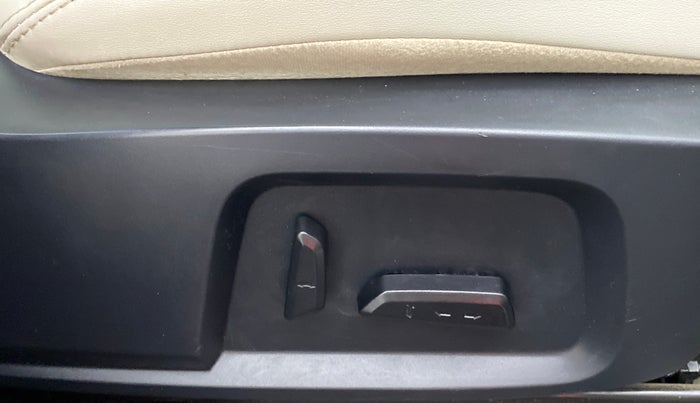 2021 Tata Safari XZ PLUS, Diesel, Manual, 46,186 km, Driver Side Adjustment Panel