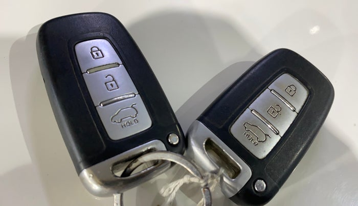 2013 Hyundai i20 ASTA 1.4 CRDI, Diesel, Manual, 1,10,731 km, Key Close Up