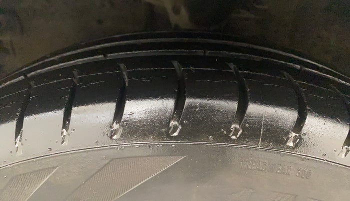 2013 Hyundai i10 SPORTZ 1.2, Petrol, Manual, 75,320 km, Left Front Tyre Tread