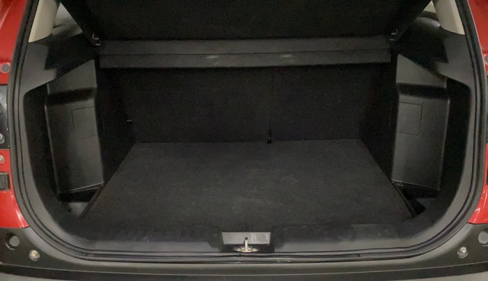 2022 Maruti BREZZA ZXI + SMART HYBRID DUAL TONE, Petrol, Manual, 17,375 km, Boot Inside