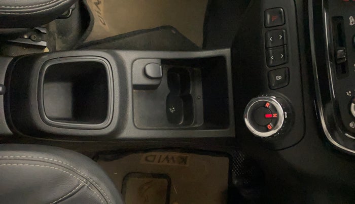 2017 Renault Kwid RXT 1.0 AMT, Petrol, Automatic, 43,633 km, Gear Lever