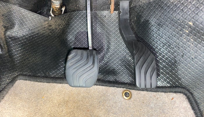 2017 Renault Kwid RXT 1.0 AMT, Petrol, Automatic, 43,633 km, Pedals