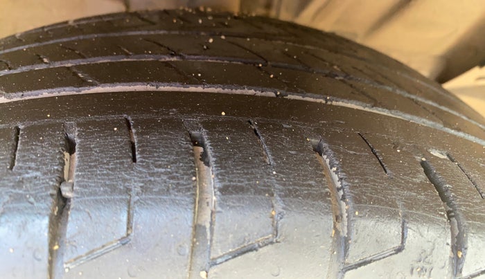 2020 KIA SELTOS HTX IVT 1.5 PETROL, Petrol, Automatic, 59,859 km, Right Front Tyre Tread