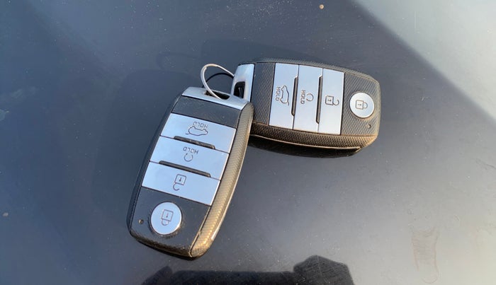 2020 KIA SELTOS HTX IVT 1.5 PETROL, Petrol, Automatic, 59,859 km, Key Close Up