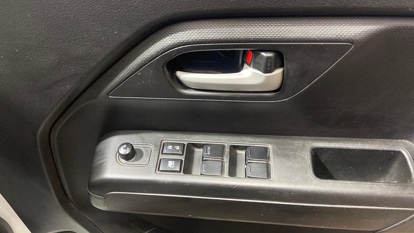 2024 Maruti New Wagon-R VXI 1.0, Petrol, Manual, 14,907 km, Driver Side Door Panels Control