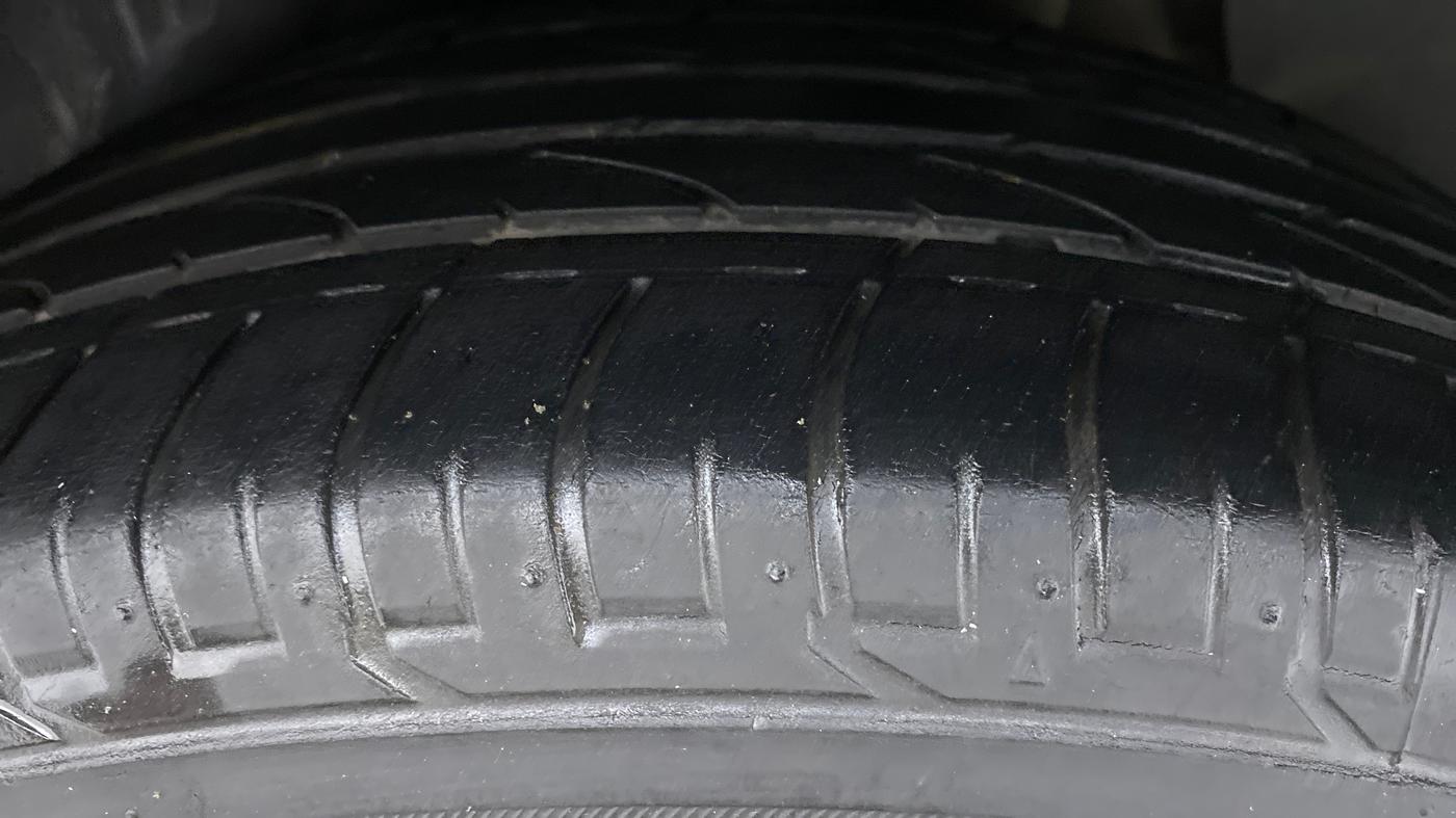 2018 Hyundai Creta 1.6 SX AT CRDI, Diesel, Automatic, 37,681 km, Left Rear Tyre Tread