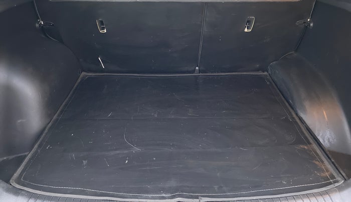 2018 Hyundai Creta 1.6 SX AT CRDI, Diesel, Automatic, 37,681 km, Boot Inside