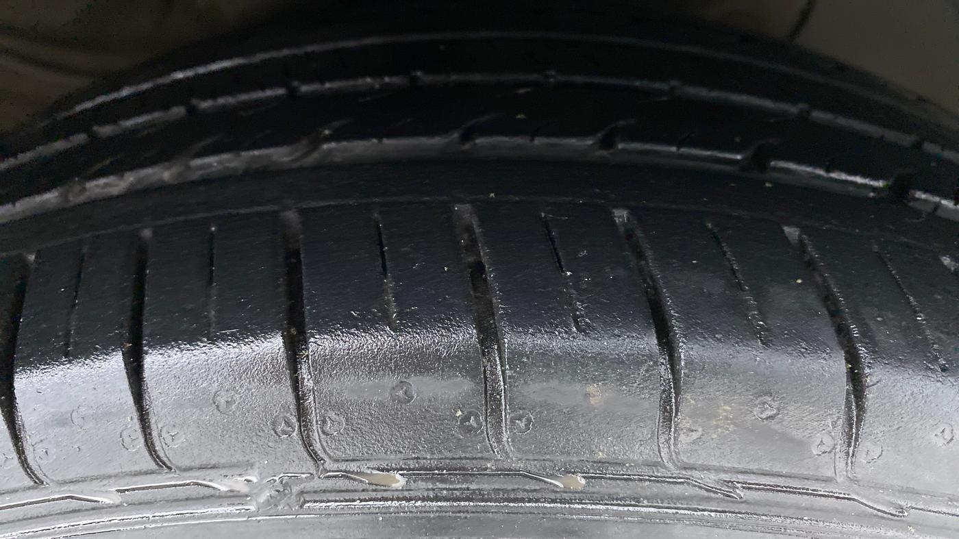 2018 Hyundai Creta 1.6 SX AT CRDI, Diesel, Automatic, 37,681 km, Right Front Tyre Tread
