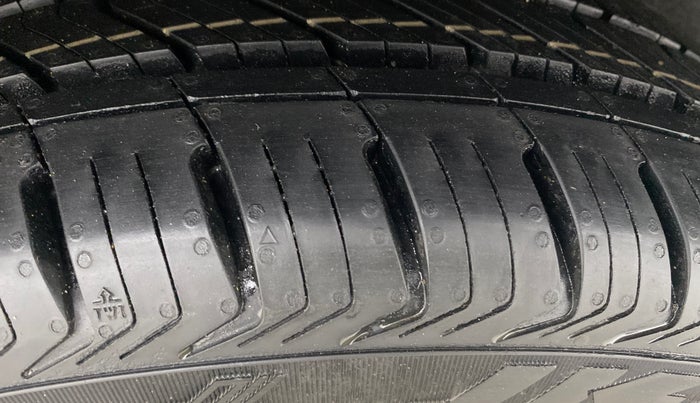 2021 Maruti Baleno ZETA CVT PETROL 1.2, Petrol, Automatic, 62,383 km, Right Rear Tyre Tread