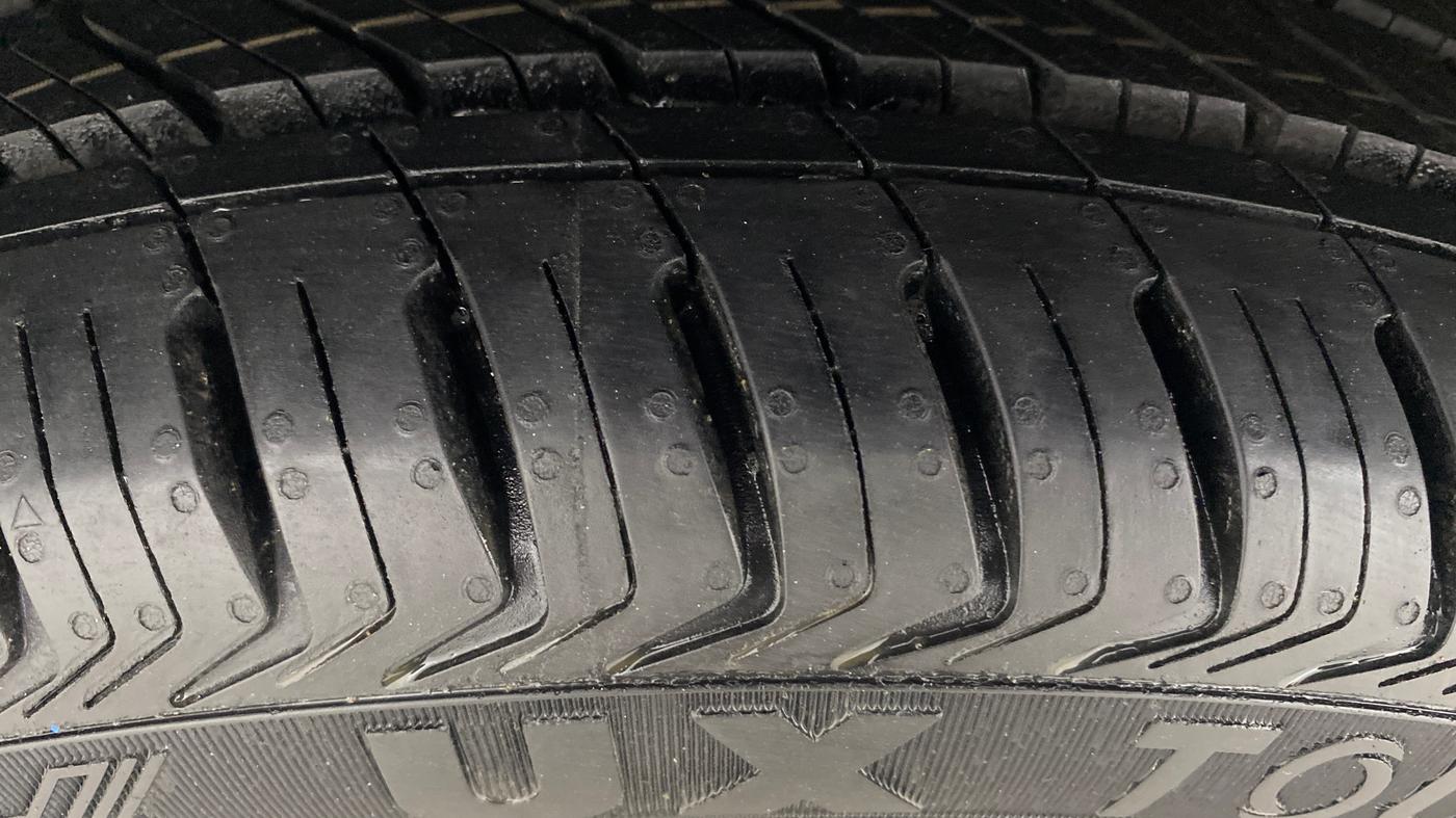 2021 Maruti Baleno ZETA CVT PETROL 1.2, Petrol, Automatic, 62,450 km, Left Front Tyre Tread