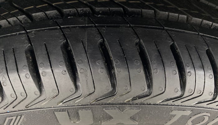 2021 Maruti Baleno ZETA CVT PETROL 1.2, Petrol, Automatic, 62,383 km, Left Front Tyre Tread