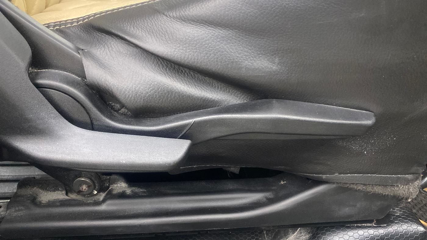 2021 Maruti Baleno ZETA CVT PETROL 1.2, Petrol, Automatic, 62,450 km, Driver Side Adjustment Panel