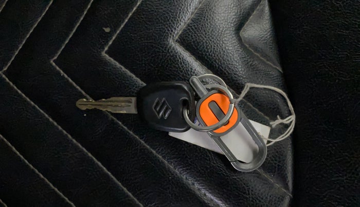 2015 Maruti Celerio VXI CNG, CNG, Manual, 53,734 km, Key Close Up