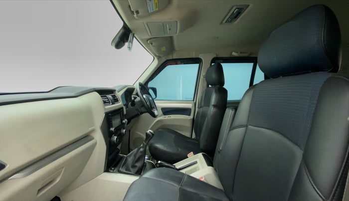 2017 Mahindra Scorpio S11, Diesel, Manual, 86,925 km, Right Side Front Door Cabin