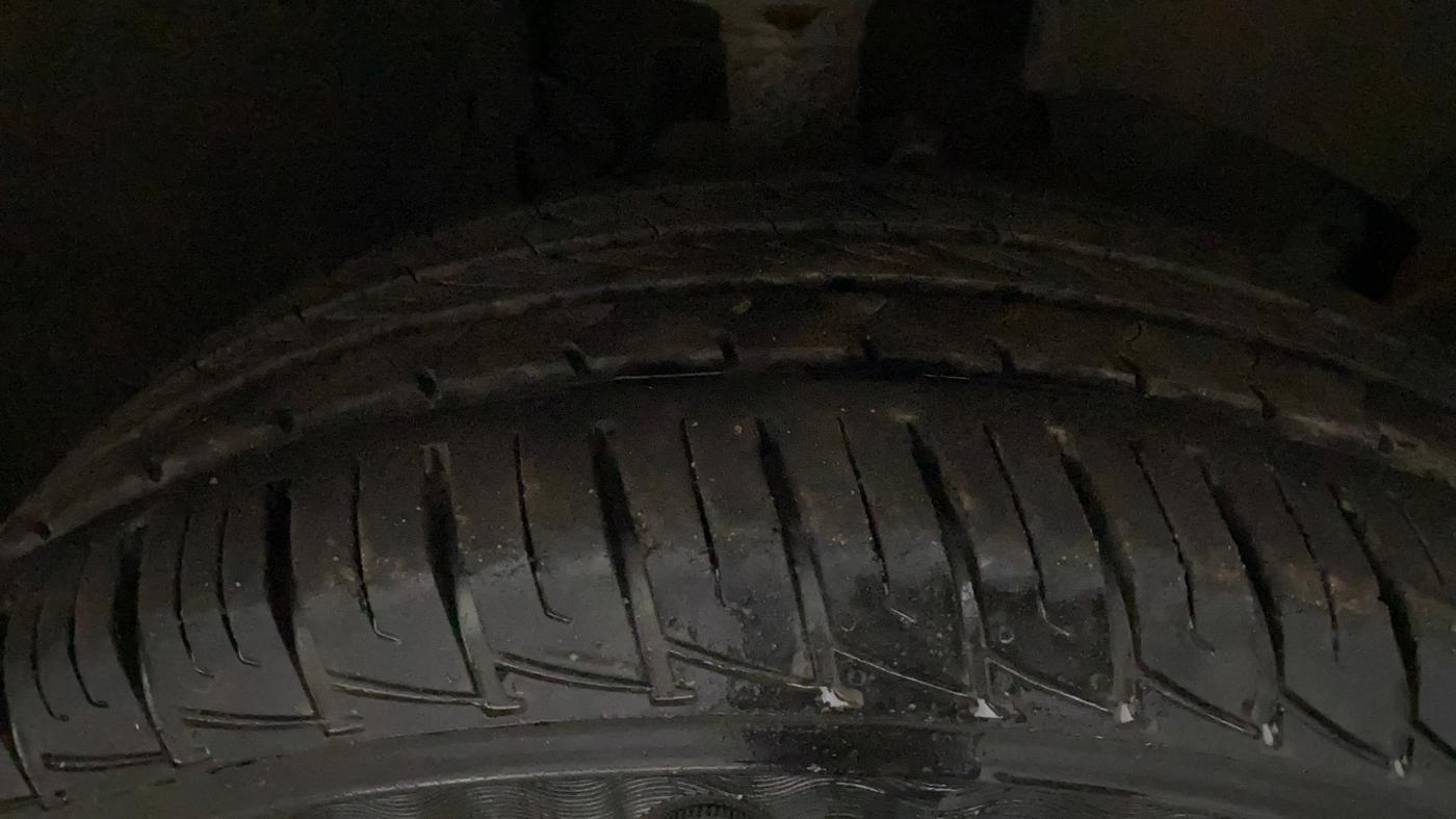 2017 Nissan Terrano XL (P), Petrol, Manual, 32,230 km, Right Front Tyre Tread