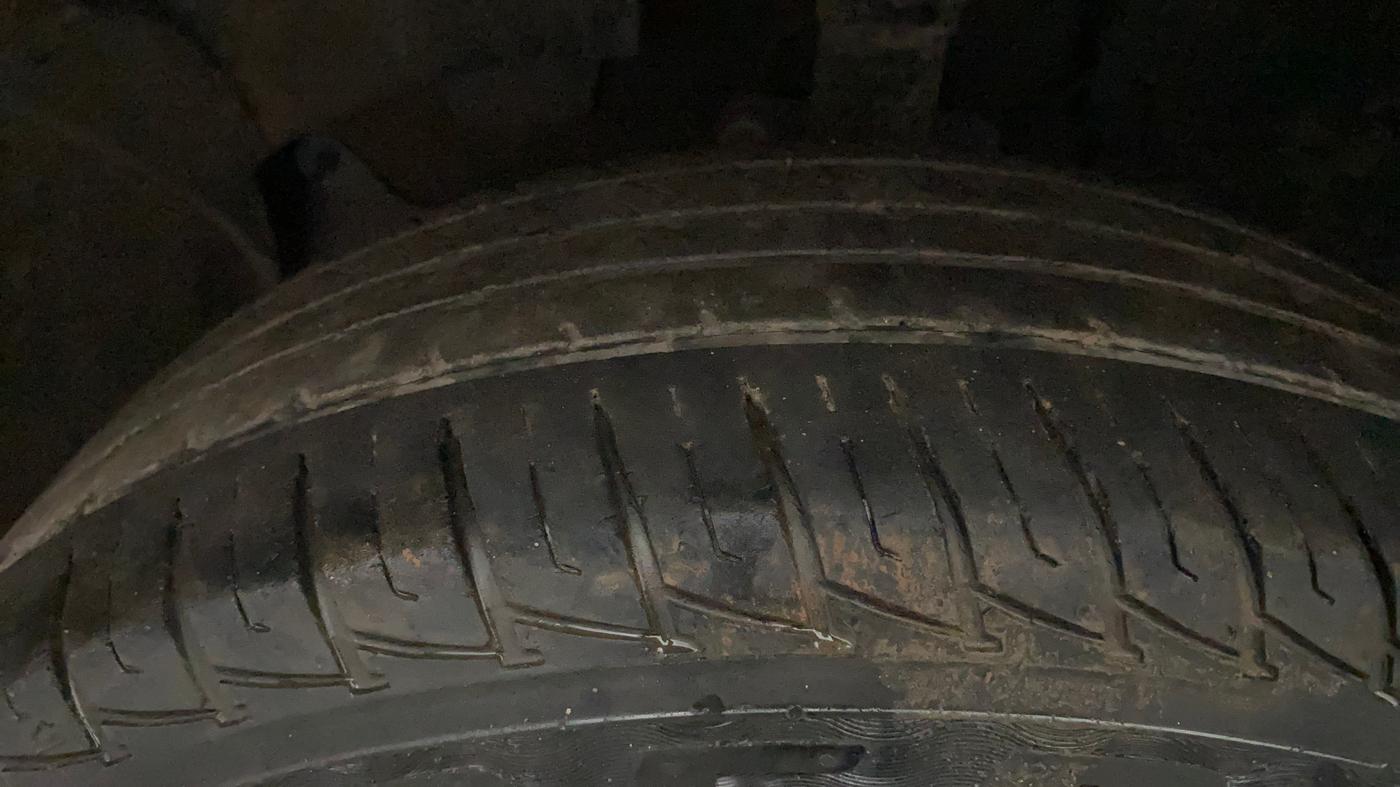 2017 Nissan Terrano XL (P), Petrol, Manual, 32,230 km, Left Front Tyre Tread