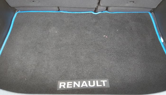 2022 Renault Kiger RXT (O) MT DUAL TONE, Petrol, Manual, 33,088 km, Boot Inside