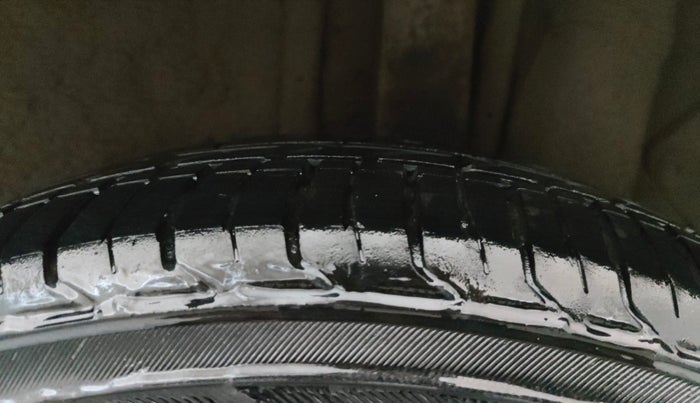 2015 Hyundai Elite i20 MAGNA 1.2, Petrol, Manual, 64,062 km, Left Rear Tyre Tread