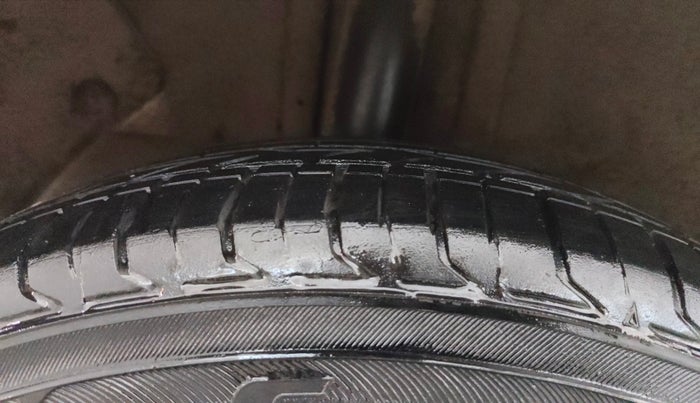 2015 Hyundai Elite i20 MAGNA 1.2, Petrol, Manual, 64,062 km, Right Rear Tyre Tread