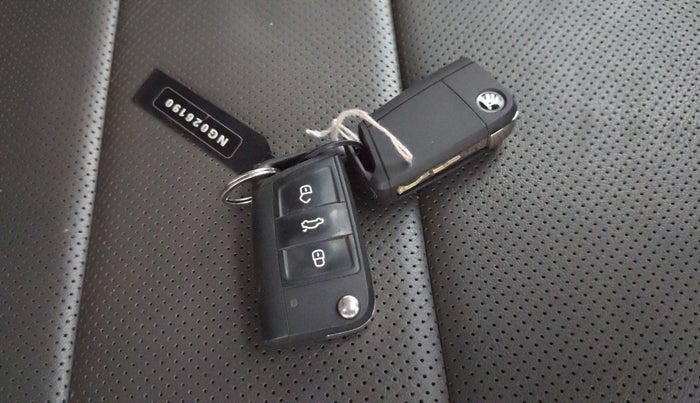 2022 Skoda KUSHAQ STYLE 1.0L TSI AT (6 AIRBAGS), Petrol, Automatic, 39,070 km, Key Close Up