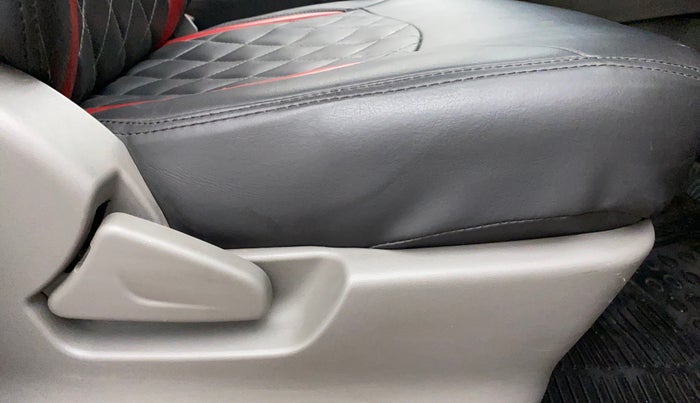 2017 Datsun Redi Go T (O), Petrol, Manual, 21,938 km, Driver Side Adjustment Panel