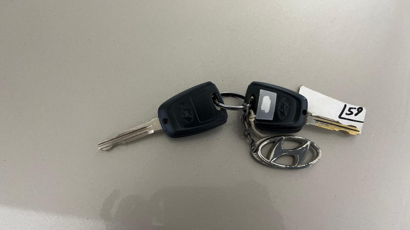 2019 Hyundai NEW SANTRO SPORTZ CNG, CNG, Manual, 88,433 km, Key Close Up