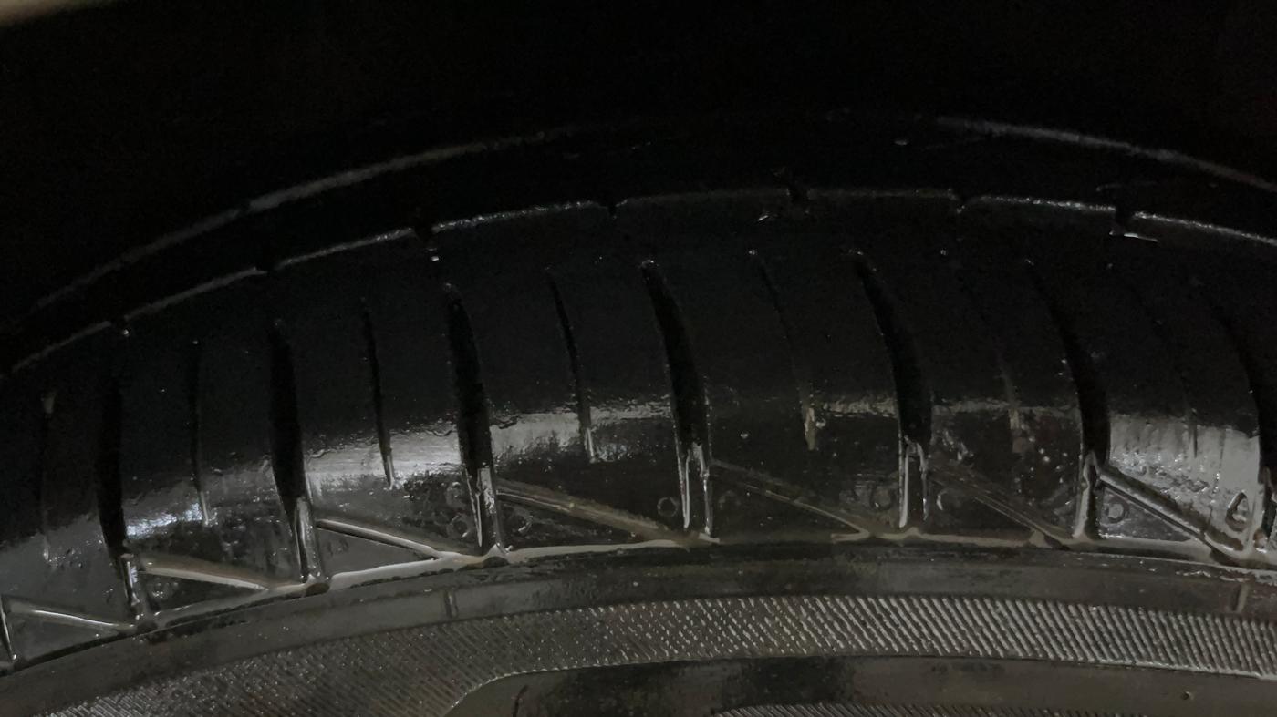 2019 Hyundai NEW SANTRO SPORTZ CNG, CNG, Manual, 88,433 km, Right Front Tyre Tread