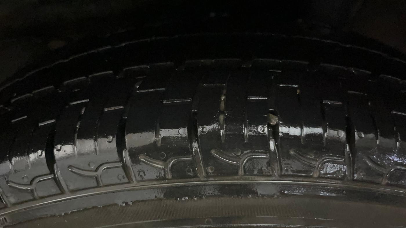 2019 Hyundai NEW SANTRO SPORTZ CNG, CNG, Manual, 88,433 km, Left Rear Tyre Tread