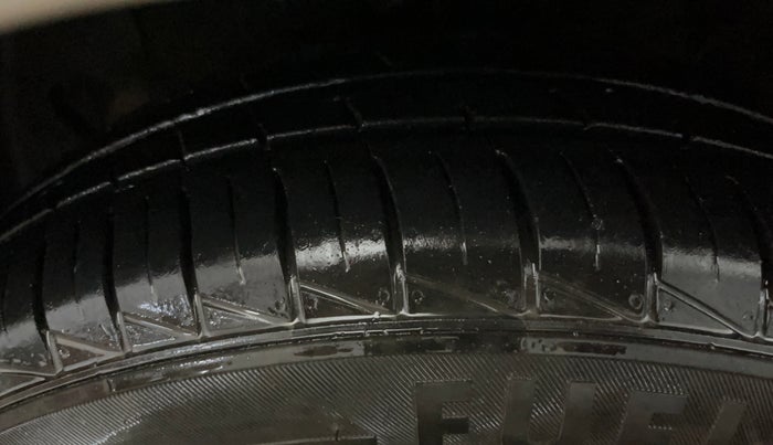 2019 Hyundai NEW SANTRO SPORTZ CNG, CNG, Manual, 88,358 km, Left Front Tyre Tread