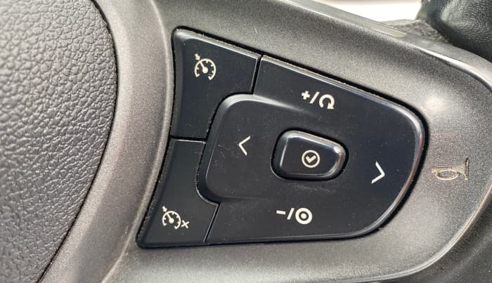 2024 Tata PUNCH CREATIVE FLAGSHIP DUAL TONE MT, Petrol, Manual, 25,211 km, Adaptive Cruise Control