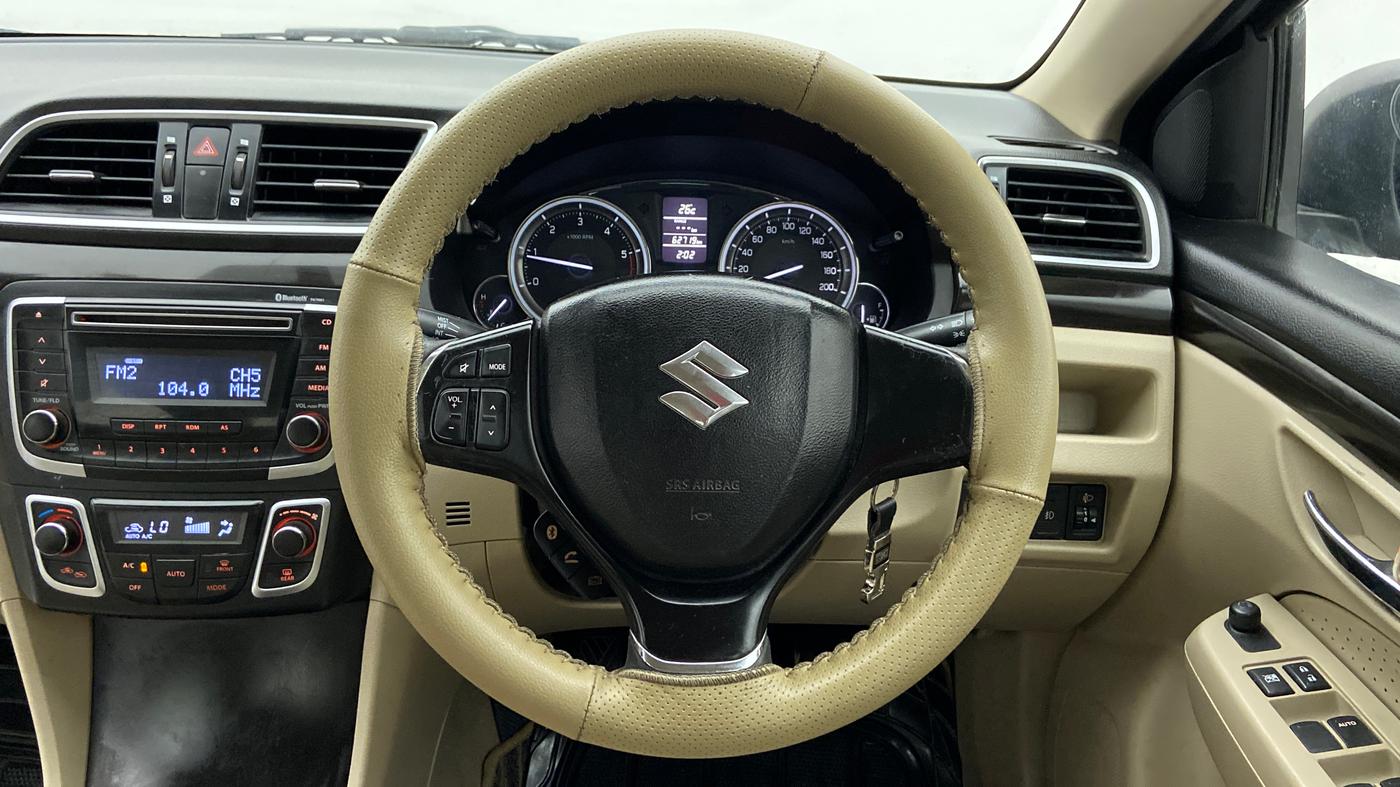2014 Maruti Ciaz VDI PLUS, Diesel, Manual, 62,760 km, Steering Wheel Close Up