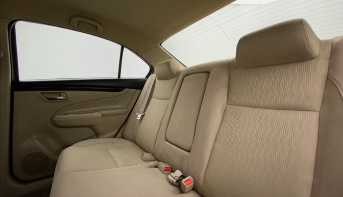 2014 Maruti Ciaz VDI PLUS, Diesel, Manual, 62,760 km, Right Side Rear Door Cabin