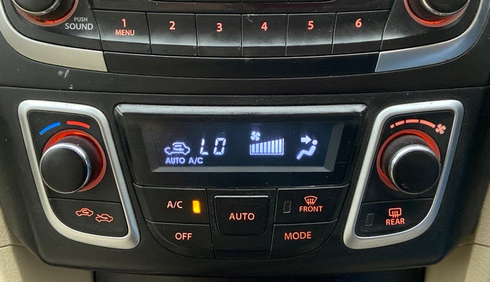 2014 Maruti Ciaz VDI PLUS, Diesel, Manual, 62,760 km, Automatic Climate Control