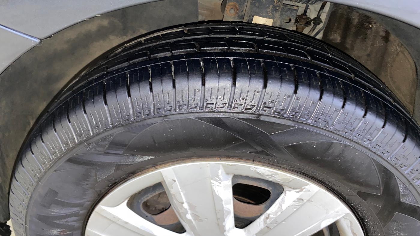 2018 Volkswagen Polo TRENDLINE 1.0L, Petrol, Manual, 63,035 km, Left Front Tyre Tread