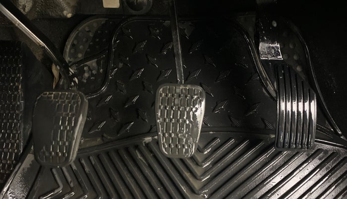 2021 Tata PUNCH CREATIVE  MT, Petrol, Manual, 46,285 km, Pedals