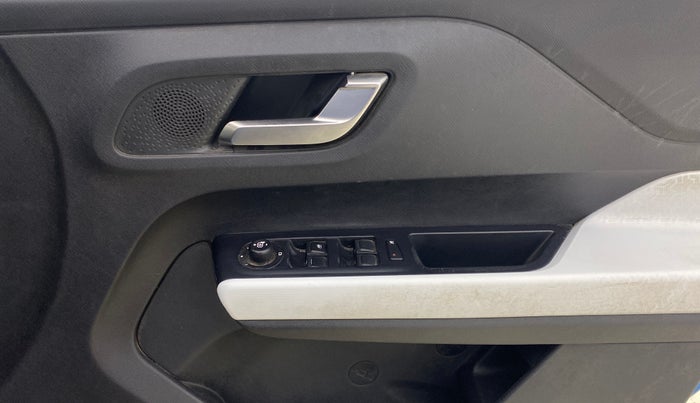 2021 Tata PUNCH CREATIVE  MT, Petrol, Manual, 46,285 km, Driver Side Door Panels Control